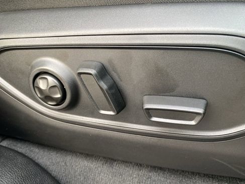 New 2025 Jeep Grand Cherokee Limited image 9