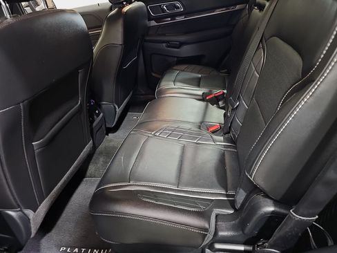 Used 2017 Ford Explorer Platinum AWD/4WD image 17