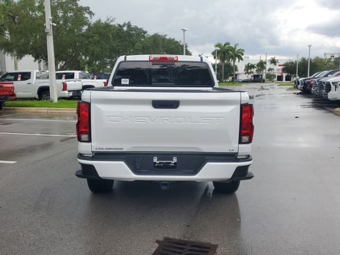 Used 2024 Chevrolet Colorado LT w/ LT Convenience Package image 7