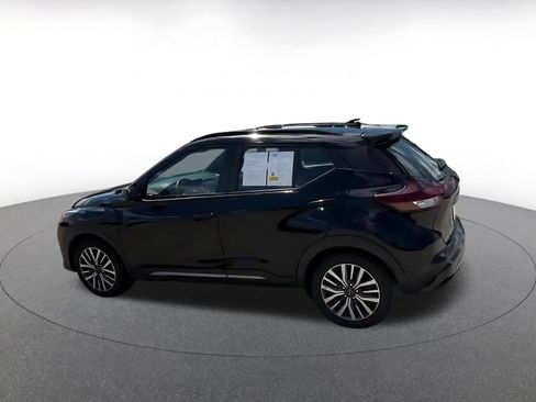 Used 2024 Nissan Kicks SR FWD image 10