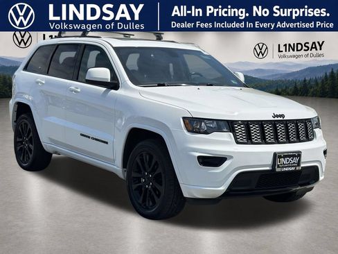 Used 2020 Jeep Grand Cherokee Altitude AWD/4WD image 1