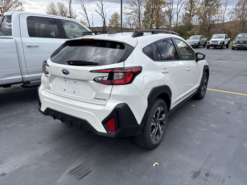Used 2024 Subaru Crosstrek 2.0i Premium image 43