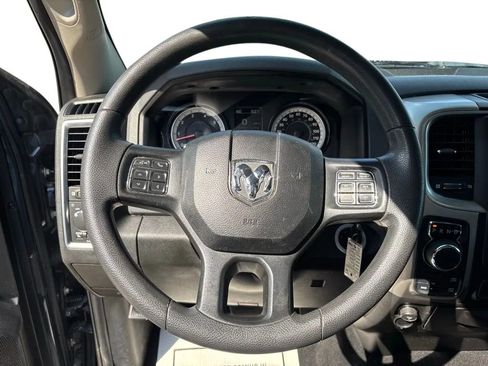 Used 2020 RAM 1500 Classic SLT AWD/4WD image 15