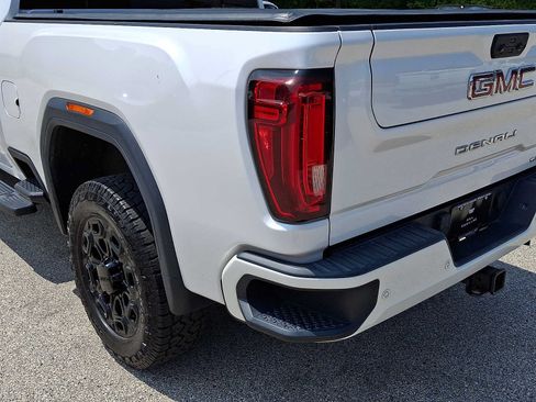 Used 2020 GMC Sierra 2500 Denali w/ Denali Ultimate Package AWD/4WD image 12