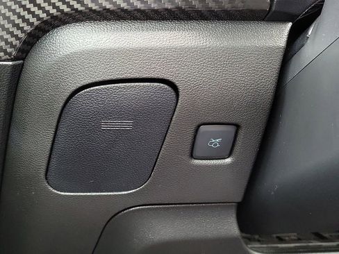 Used 2022 Ford Mustang Shelby GT500 w/ Carbon Fiber Track Pack image 31