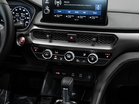 Certified 2023 Acura Integra FWD image 15