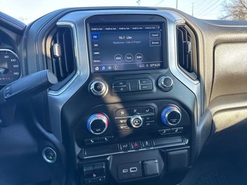 Used 2022 GMC Sierra 2500 SLE w/ SLE Convenience Package image 17