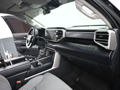 Used 2022 Toyota Tundra SR5 RWD image 2