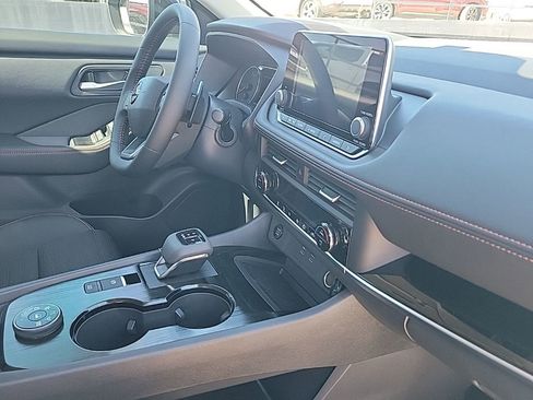 New 2026 Nissan Rogue SV AWD/4WD image 42