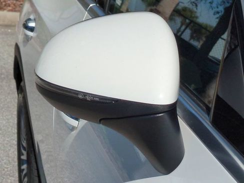 Used 2026 Mercedes-Benz GLC 300 image 12