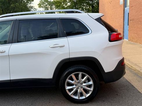 Used 2016 Jeep Cherokee Limited FWD image 13