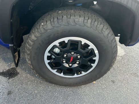 Certified 2024 Toyota Tacoma TRD Off-Road w/ TRD Off Road Upgrade Package AWD/4WD image 40