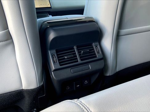 New 2026 Land Rover Range Rover Evoque S image 20