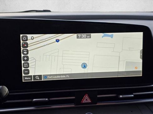 Used 2024 Hyundai Elantra SEL FWD image 13