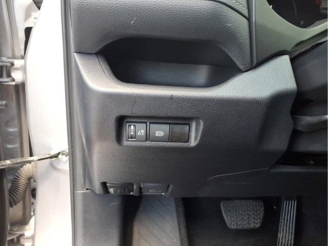 Used 2024 Toyota RAV4 LE FWD image 20