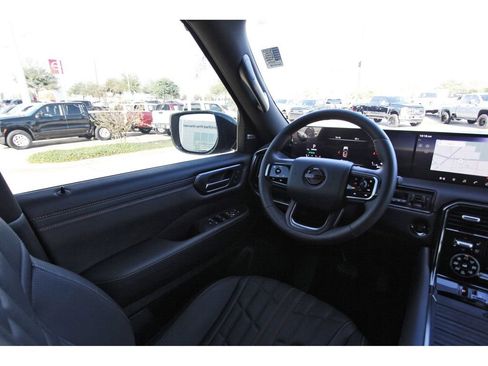 Certified 2026 Nissan Armada PRO-4X image 6