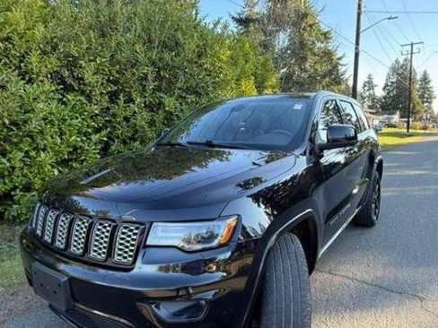 Used 2021 Jeep Grand Cherokee Laredo X AWD/4WD image 14