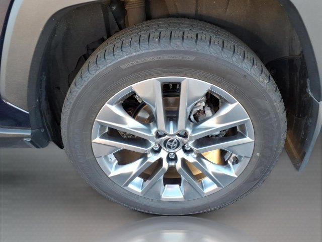 Certified 2022 Toyota RAV4 XLE Premium AWD/4WD image 27