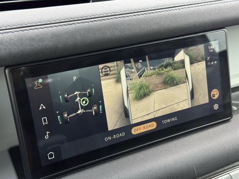 Used 2023 Land Rover Defender 90 S image 71