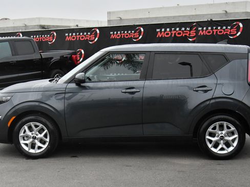 Used 2024 Kia Soul LX w/ Option Group 015 image 4