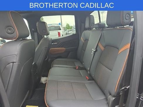 Used 2024 GMC Canyon AT4 w/ Technology Package AWD/4WD image 10