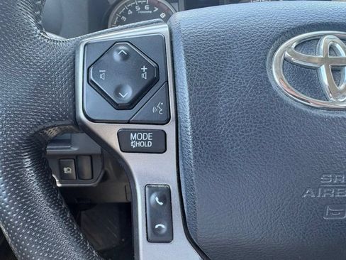 Used 2018 Toyota Tacoma SR5 RWD image 14