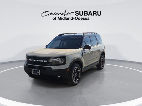 Used 2025 Ford Bronco Sport Outer Banks w/ Outer Banks Tech Package+ AWD/4WD image 4