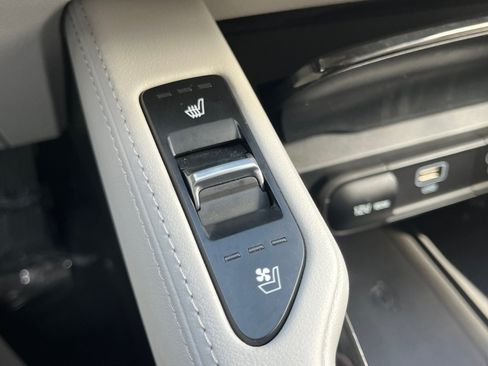 Used 2023 Kia Telluride EX w/ EX Captain's Chair Package AWD/4WD image 20