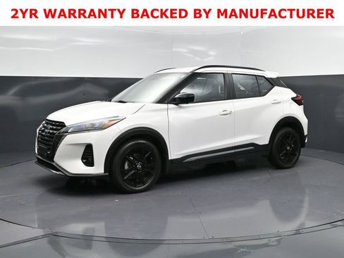 Used 2024 Nissan Kicks SR w/ SR Premium Package image 3