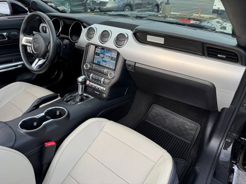 Used 2017 Ford Mustang GT Premium w/ Equipment Group 401A image 27