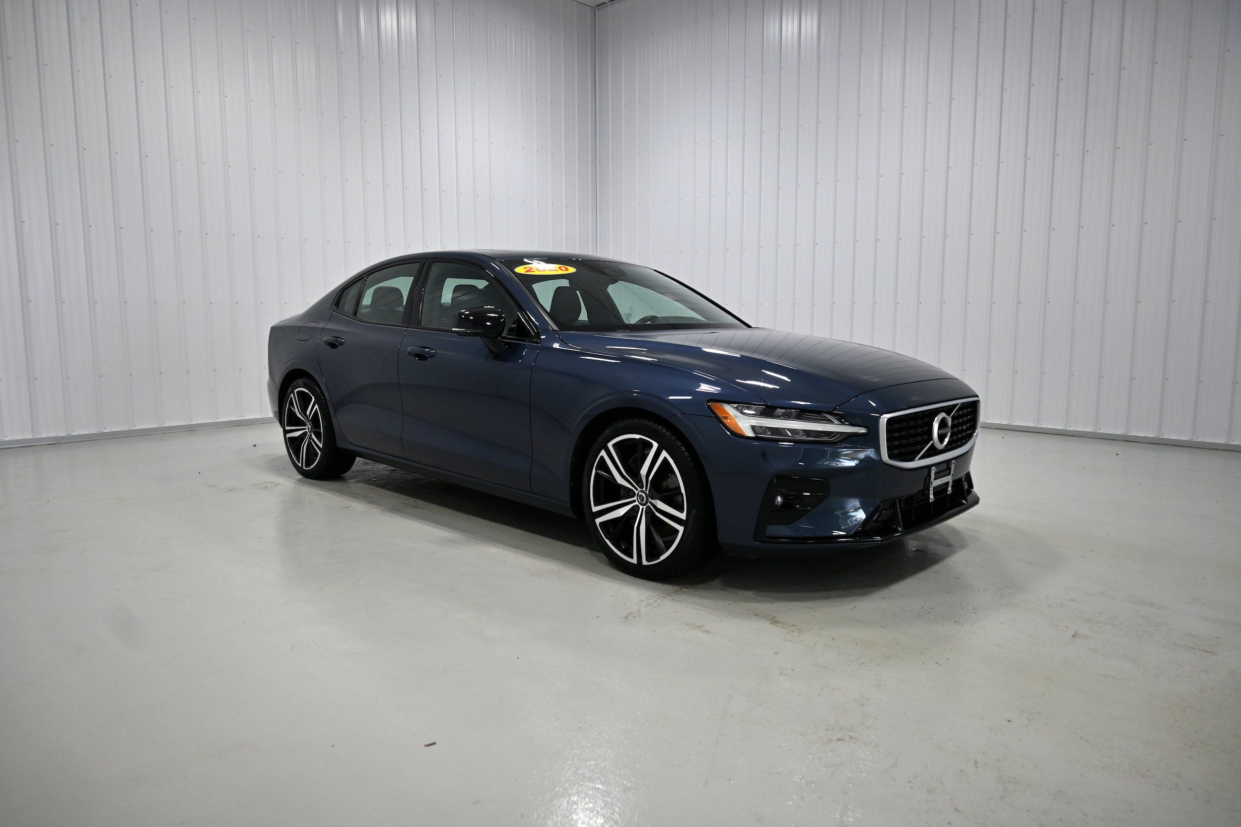 Used 2020 Volvo S60 T6 R-Design AWD/4WD image 3
