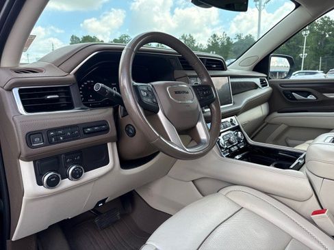 Used 2022 GMC Yukon Denali RWD image 23