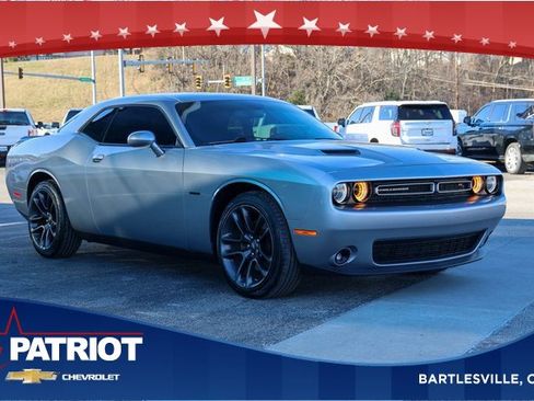Used 2018 Dodge Challenger R/T image 1