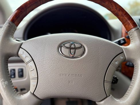 Used 2007 Toyota Sienna XLE image 36