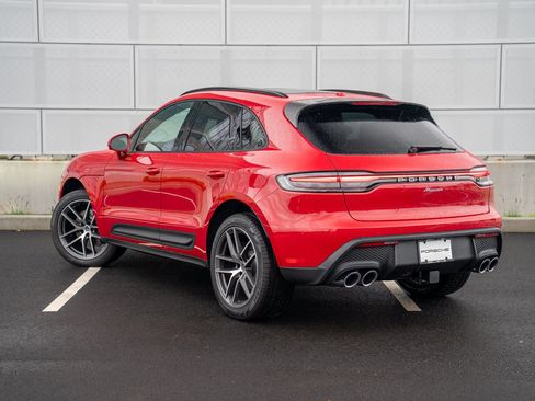 Certified 2026 Porsche Macan AWD/4WD image 3