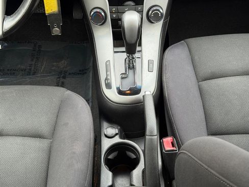 Used 2013 Chevrolet Cruze LT w/ RS Package image 14