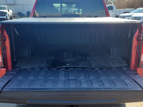 Certified 2025 GMC Sierra 1500 AT4 w/ AT4 Premium Package image 8