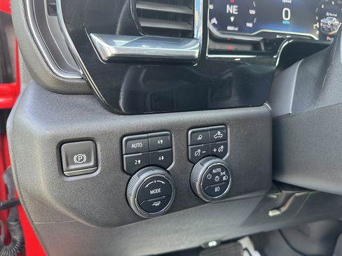 Used 2024 Chevrolet Silverado 3500 LTZ image 26