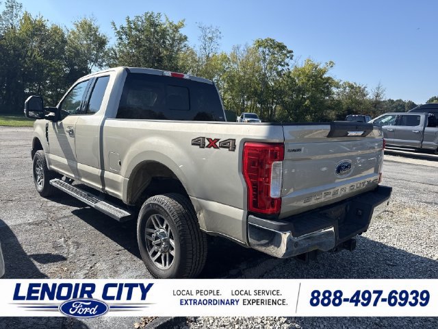 Used 2017 Ford F250 Lariat AWD/4WD image 5