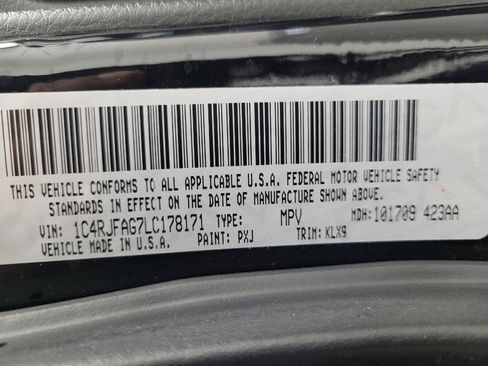 Used 2020 Jeep Grand Cherokee Altitude image 33