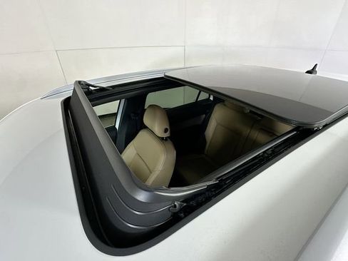 Used 2020 Volkswagen Atlas Cross Sport SEL R-Line image 22