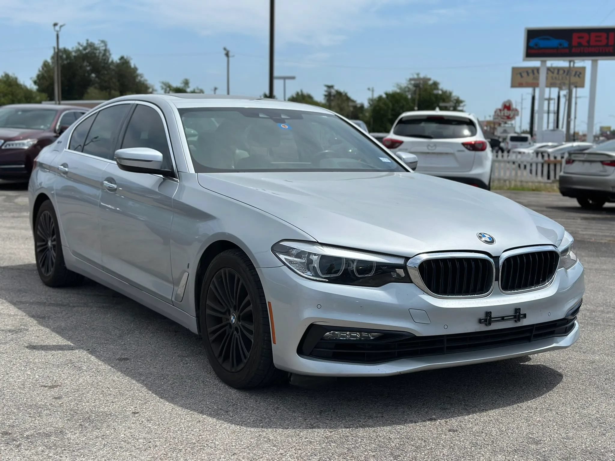 Used 2018 BMW 530e w/ Premium Package 2 RWD image 4