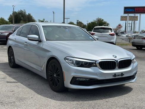 Used 2018 BMW 530e w/ Premium Package 2 RWD image 4