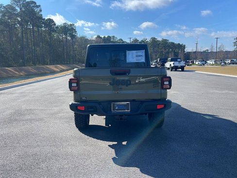New 2025 Jeep Gladiator Willys image 6