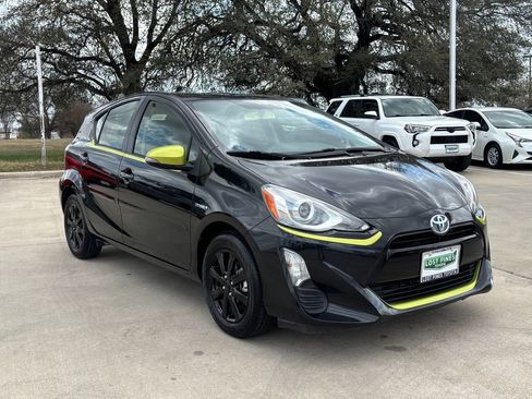 Used 2016 Toyota Prius C Persona Series image 5