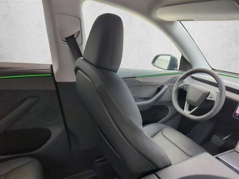 Used 2026 Tesla Model Y 2WD image 20