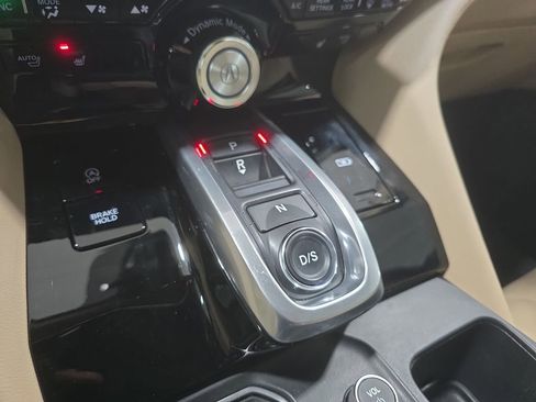 Used 2023 Acura MDX SH-AWD image 23