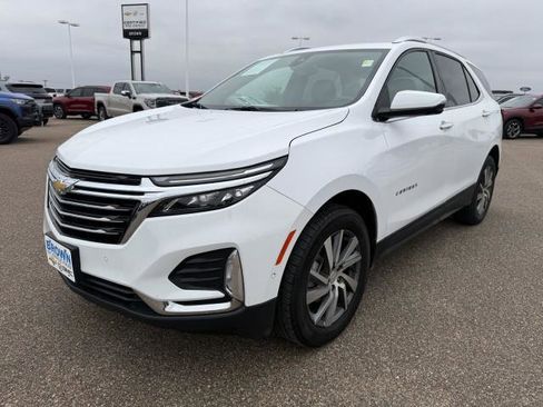 Used 2024 Chevrolet Equinox Premier image 4