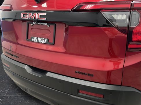 Used 2023 GMC Acadia SLE w/ Driver Convenience Package AWD/4WD image 41