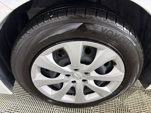 Used 2025 Toyota Corolla LE image 11